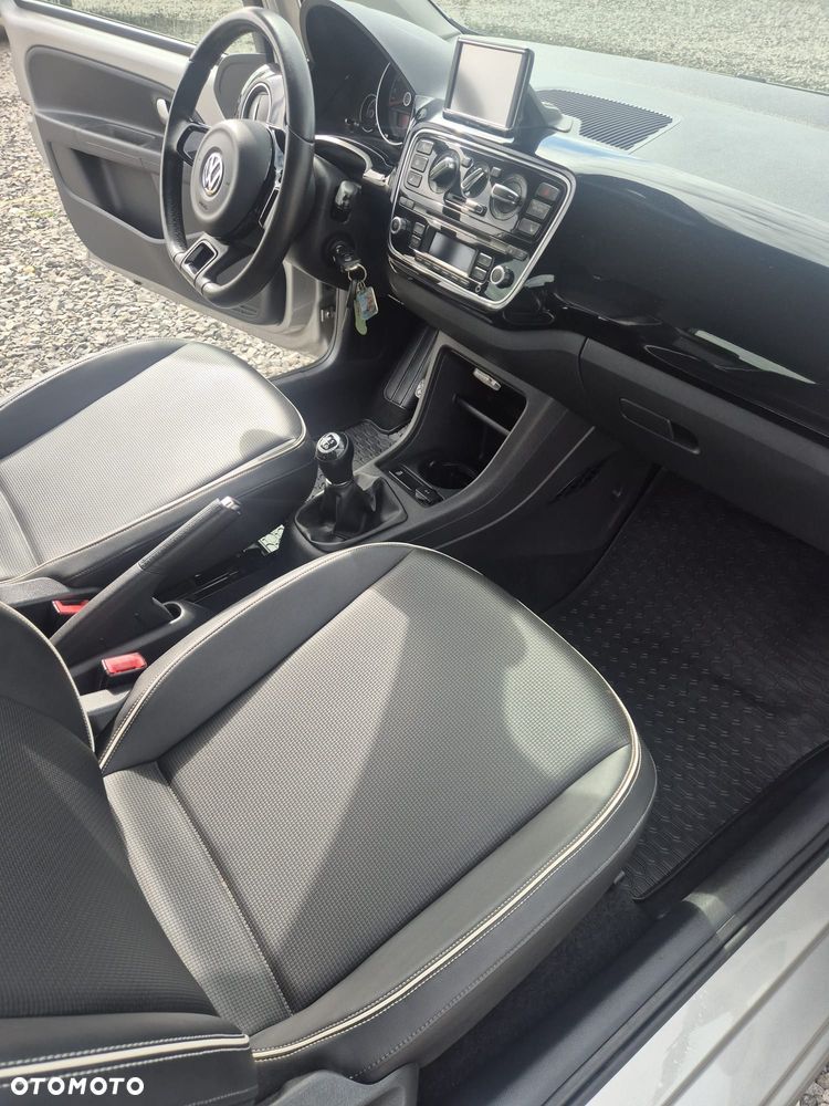 Volkswagen up! - 11