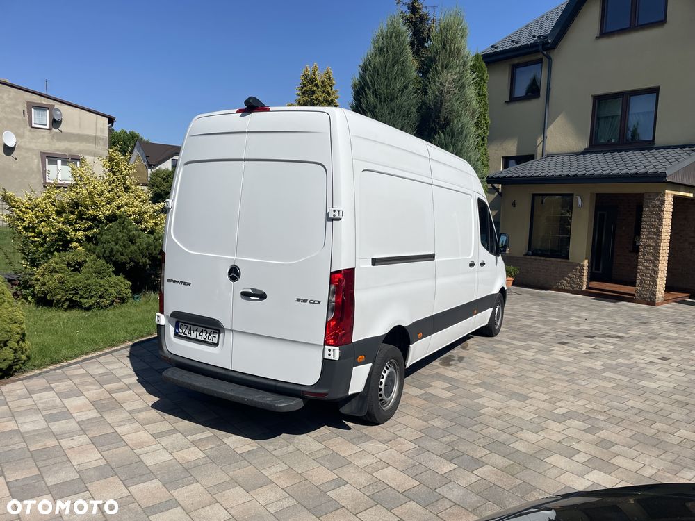 Mercedes-Benz Sprinter - 3