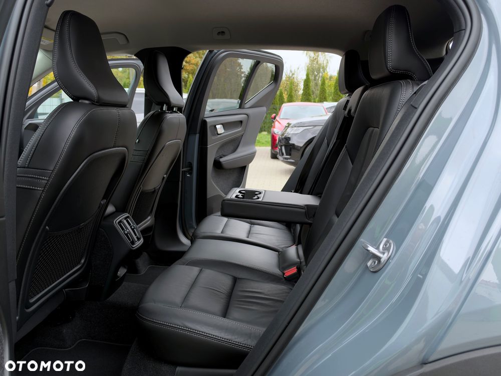 Volvo XC 40 - 33