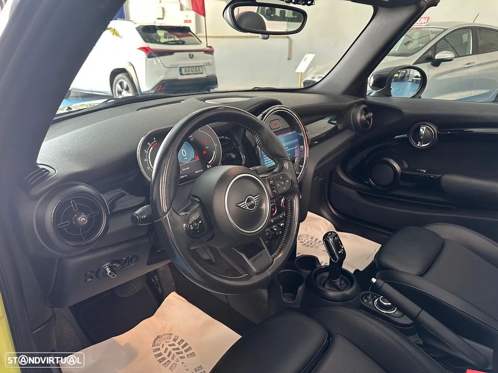 MINI Cabrio Cooper Auto - 13