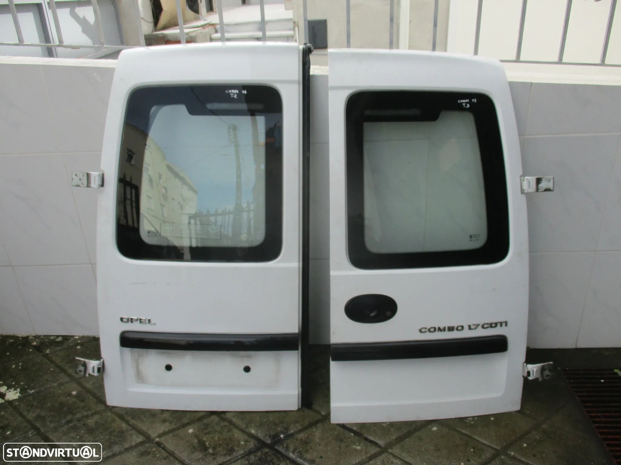 porta traseira opel combo 2007 - 1