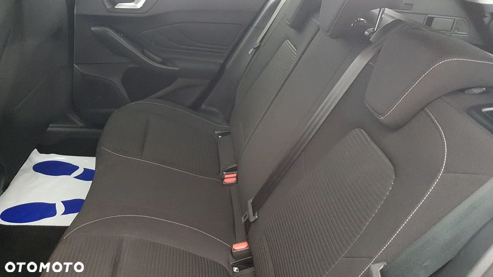 Ford Focus 1.0 EcoBoost mHEV Titanium - 12