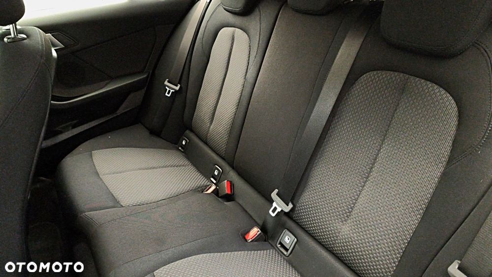 BMW Seria 1 118i Advantage - 13