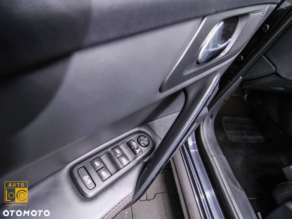 Peugeot 508 RXH Hybrid4 - 28