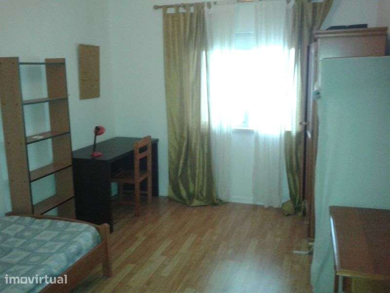 INVESTIDORES! Apartamento T4 a 100m da Universidade da Covilhã - Grande imagem: 5/12