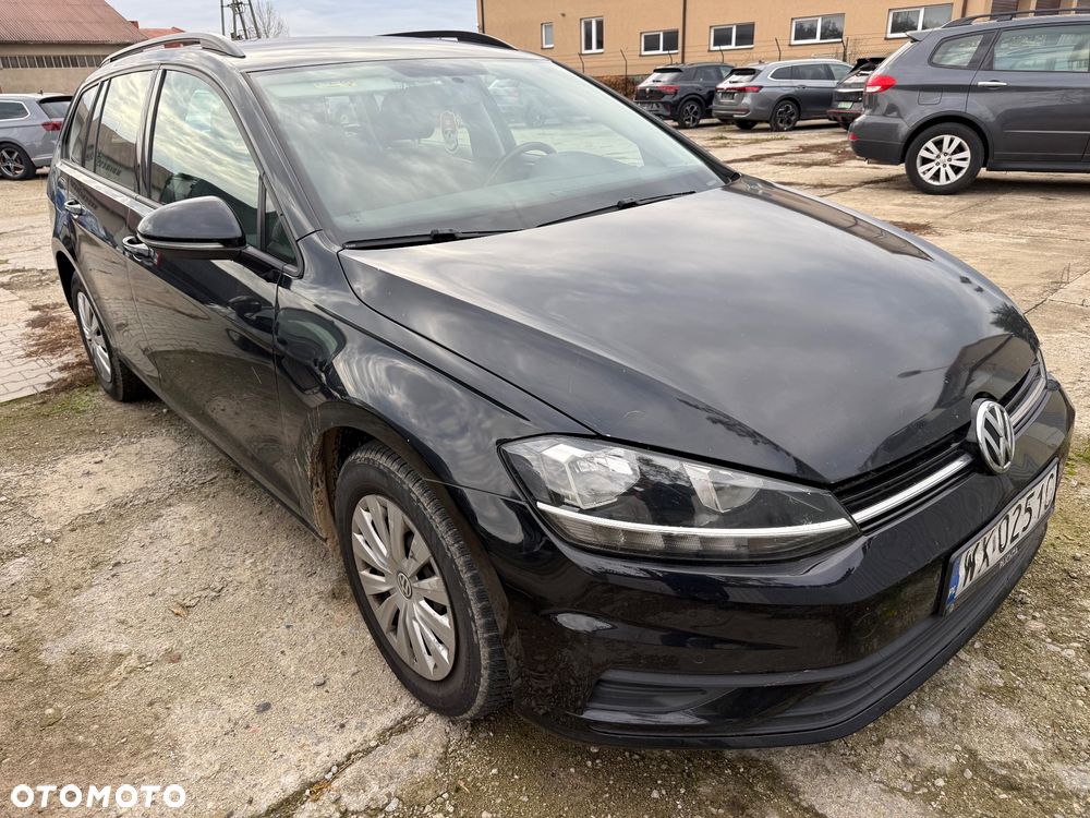 Volkswagen Golf - 6