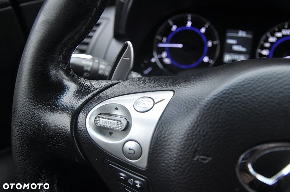 Infiniti QX70 3.0d S - 14