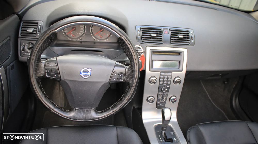 Volvo C70 2.4 D5 Summum Geartronic - 11
