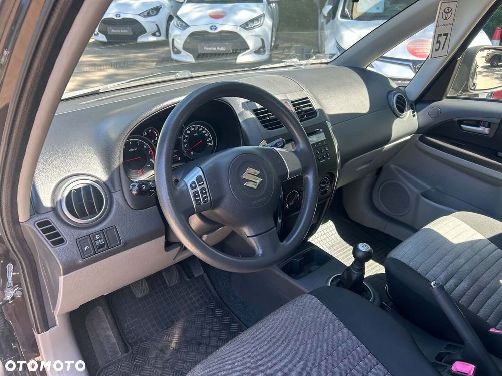Suzuki SX4 1.6 Comfort - 12