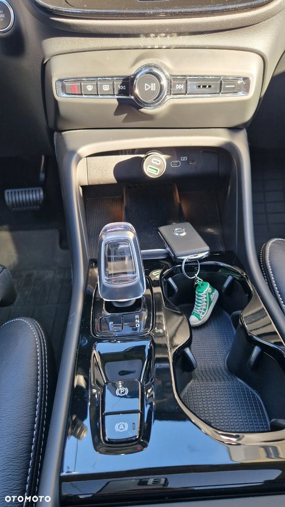 Volvo XC 40 B5 AWD Ultimate Dark - 14