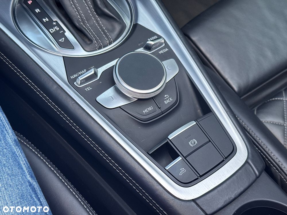 Audi TT Roadster 45 TFSI quattro S tronic - 31