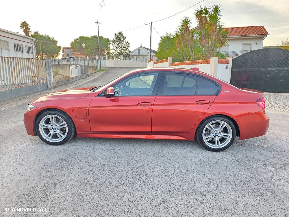 BMW 330 e iPerformance Pack M Shadow - 2