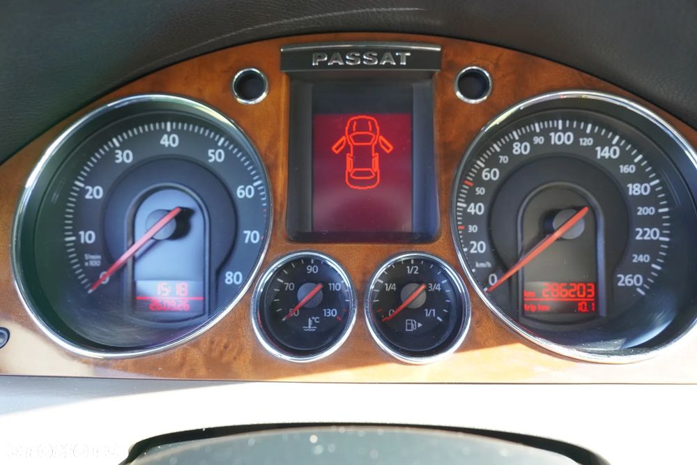 Volkswagen Passat 1.8 TSI Highline - 21