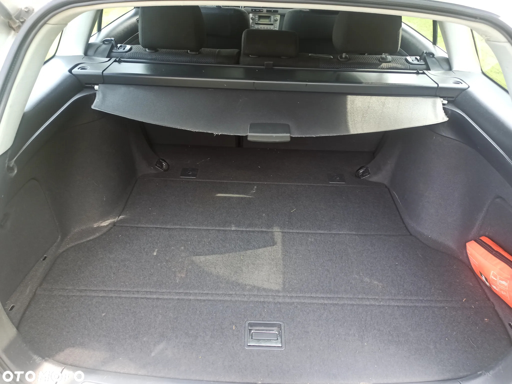 Toyota Avensis 2.0 D-4D Sol - 10