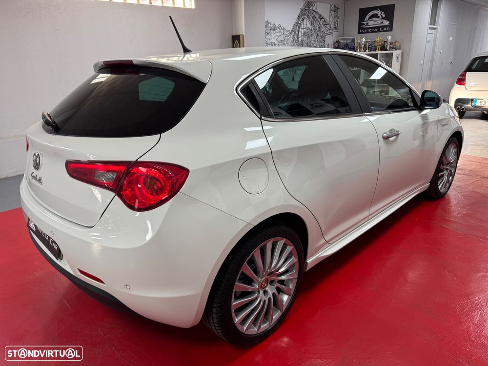 Alfa Romeo Giulietta 1.6 JTDm Veloce - 7