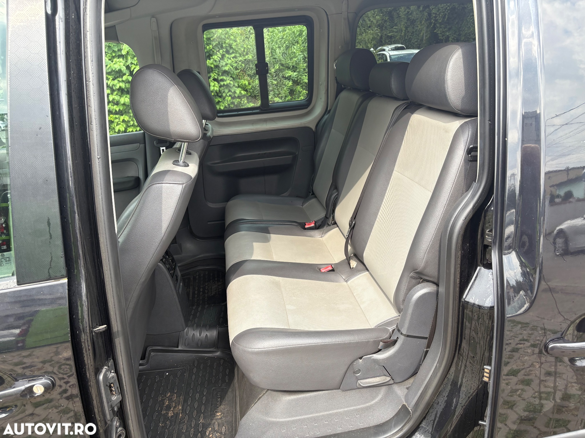 Volkswagen Caddy Maxi 1.6 TDI BlueMotion Comfortline - 9