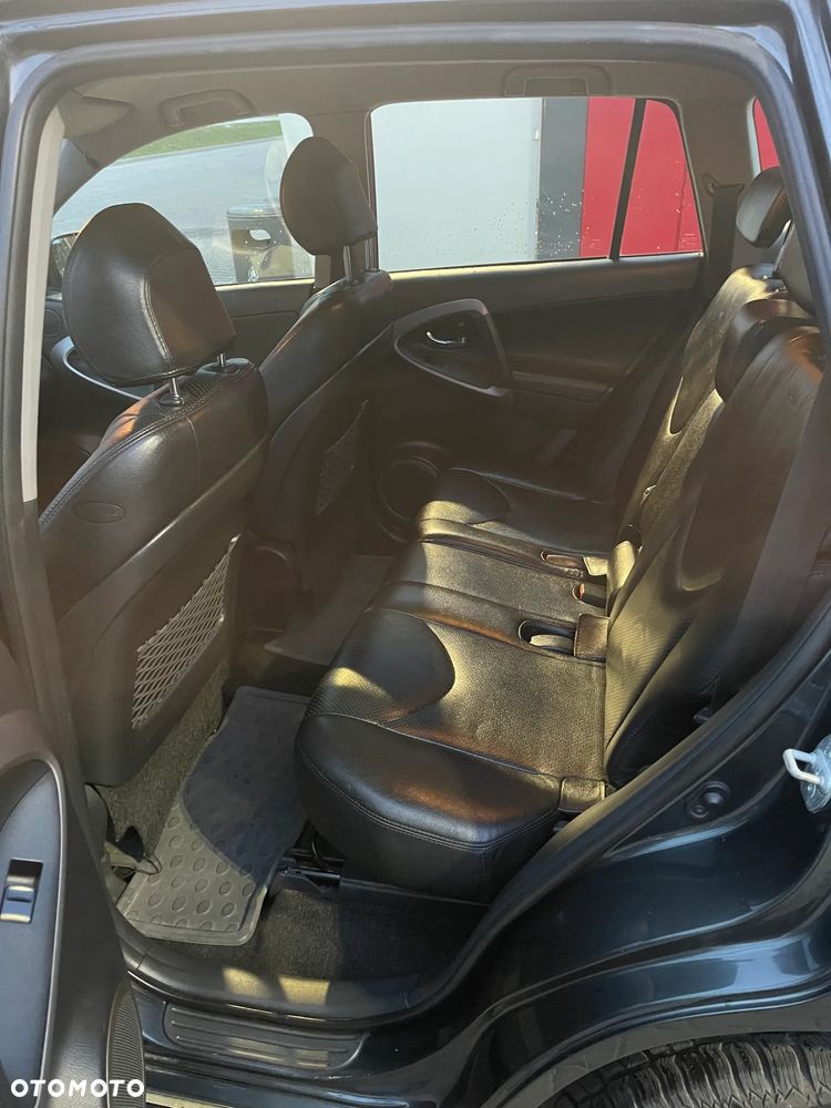 Toyota RAV4 2.2 D-4D Prestige - 15