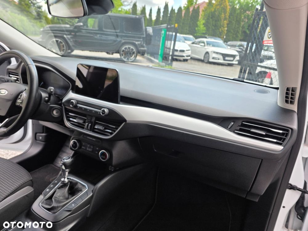 Ford Focus 1.0 EcoBoost Trend Edition Business - 20