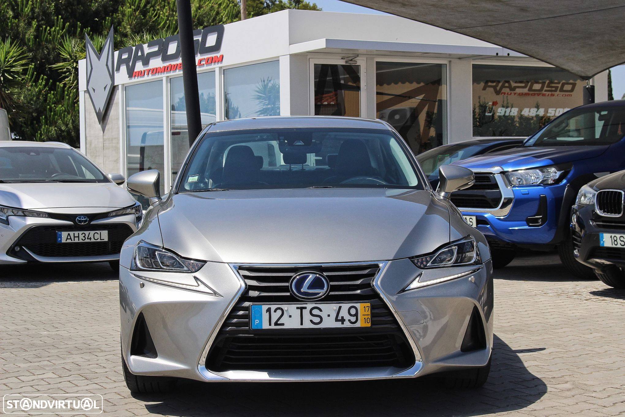 Lexus IS 300H Luxury - 10