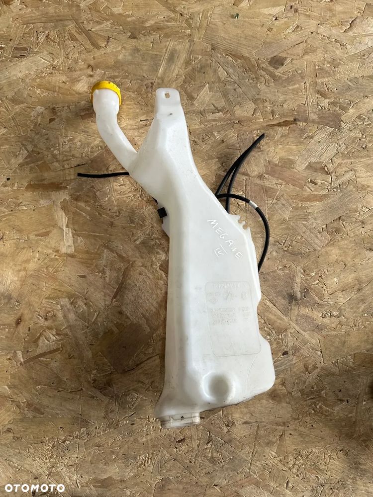 ZBIORNICZEK SPRYSKIWACZY RENAULT MEGANE IV 289100350R - 1