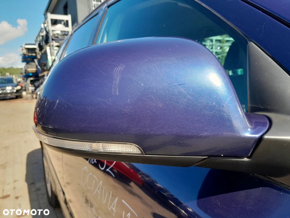 SKODA OCTAVIA II LIFT LUSTERKO PRAWE PRZEDNIE PRAWY PRZÓD KOLOR: LF5Q - 2