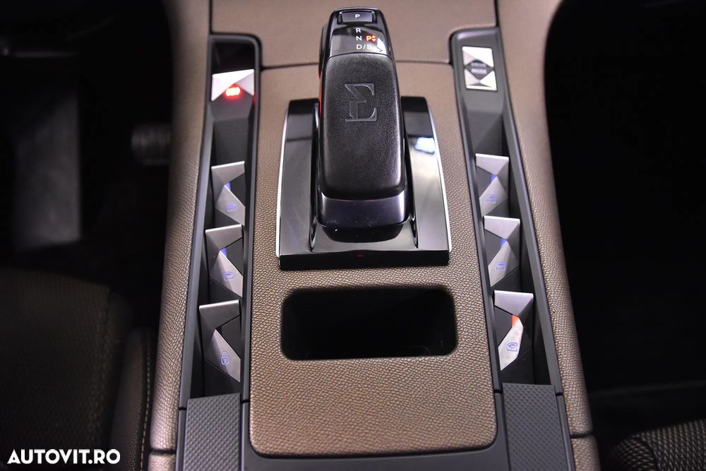 DS Automobiles DS 7 Crossback Crosback 1.6 PHeV AWD 300 EAT8 Bastille+ - 17