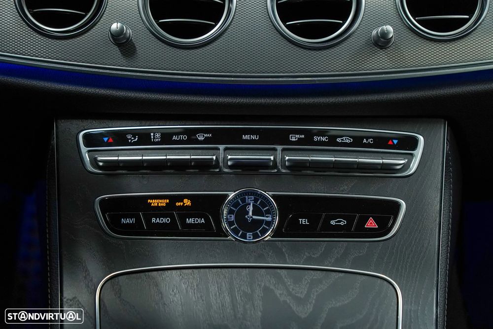 Mercedes-Benz E 300 d AMG designo 7L - 35