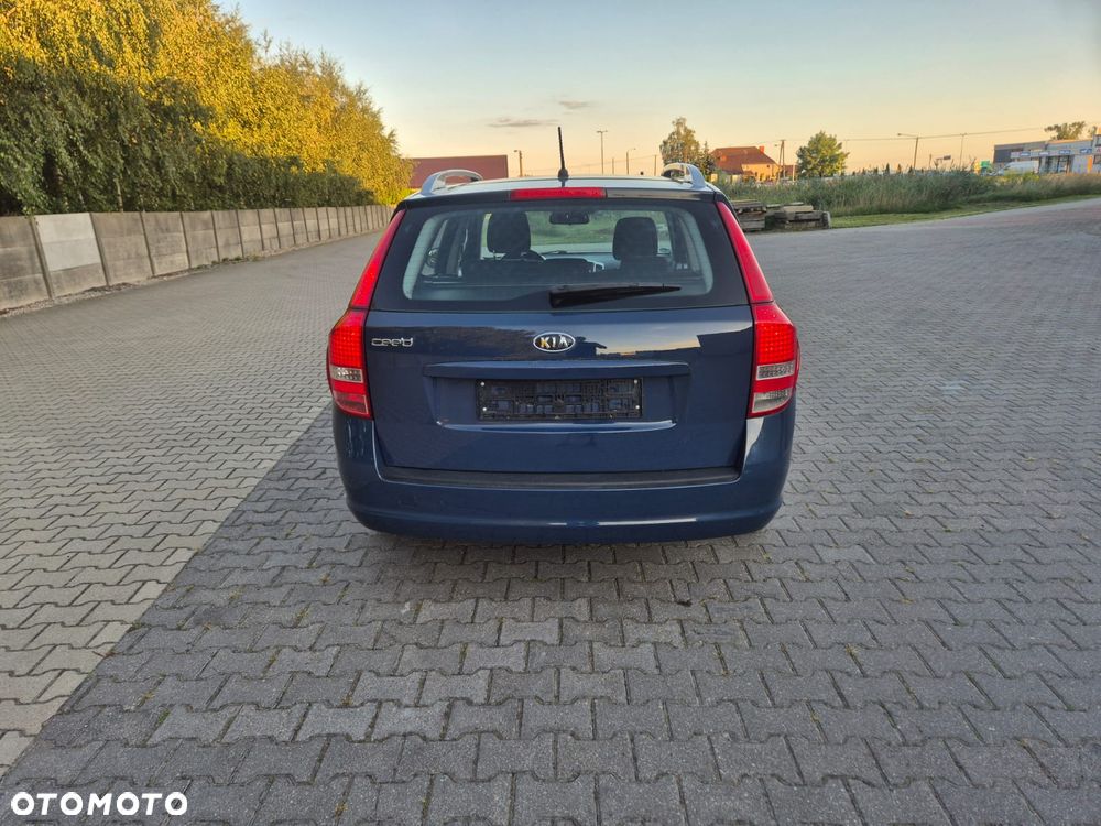 Kia Ceed - 6