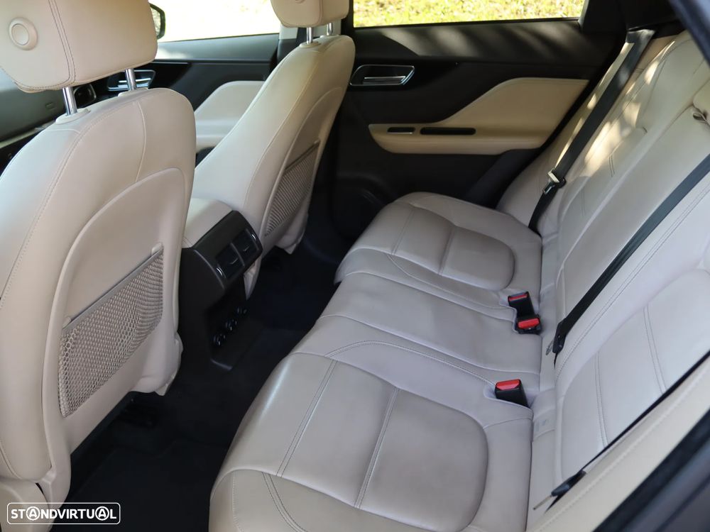 Jaguar F-Pace 2.0 i4D Prestige AWD Aut. - 16