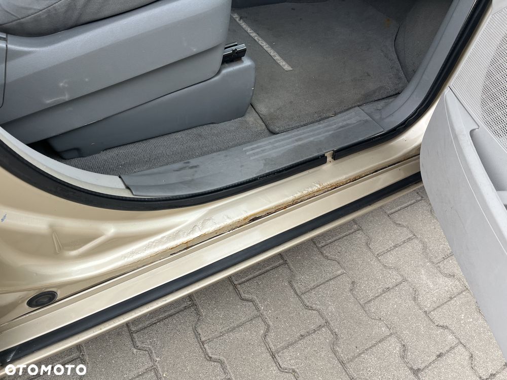 Chrysler Town & Country - 9
