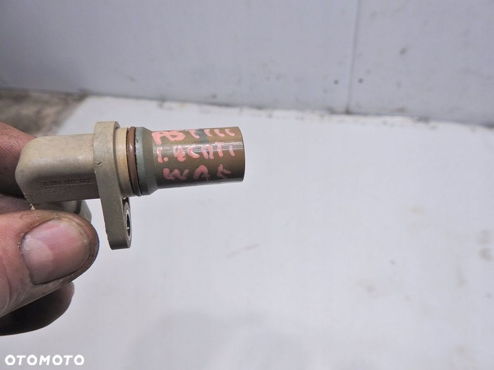 CZUJNIK POŁOŻENIA WAŁU OPEL ASTRA III H 1.9 CDTI - 2