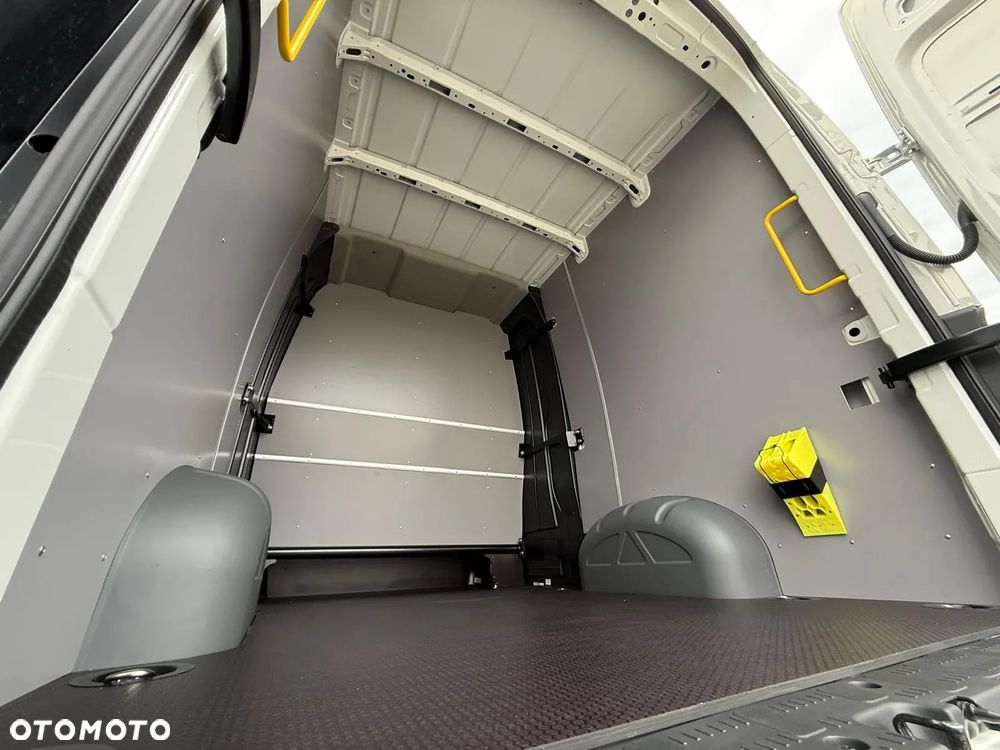 Volkswagen Crafter - 30