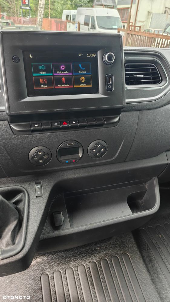 Renault Master  brygadówka 7 osób mały przebieg hak klima nawigacja tempomat - 17