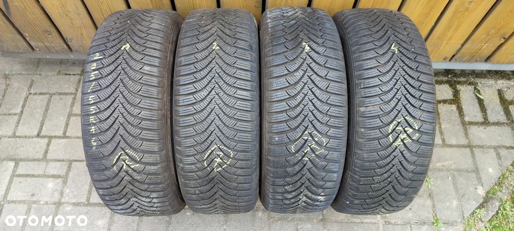 OPONY ZIMOWE 205/55R16 HANKOOK WINTER I CEPT RS2 (2021) ZIMA 7mm KOMPLET 4 SZTUKI - 1