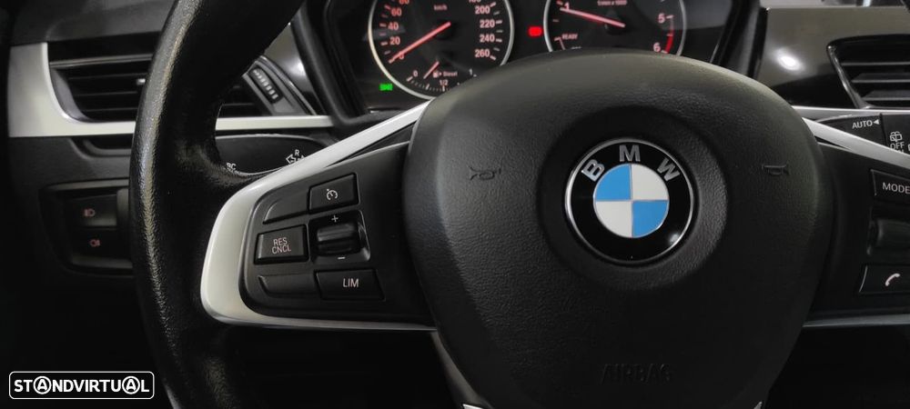 BMW X1 18 d sDrive Line Sport - 30
