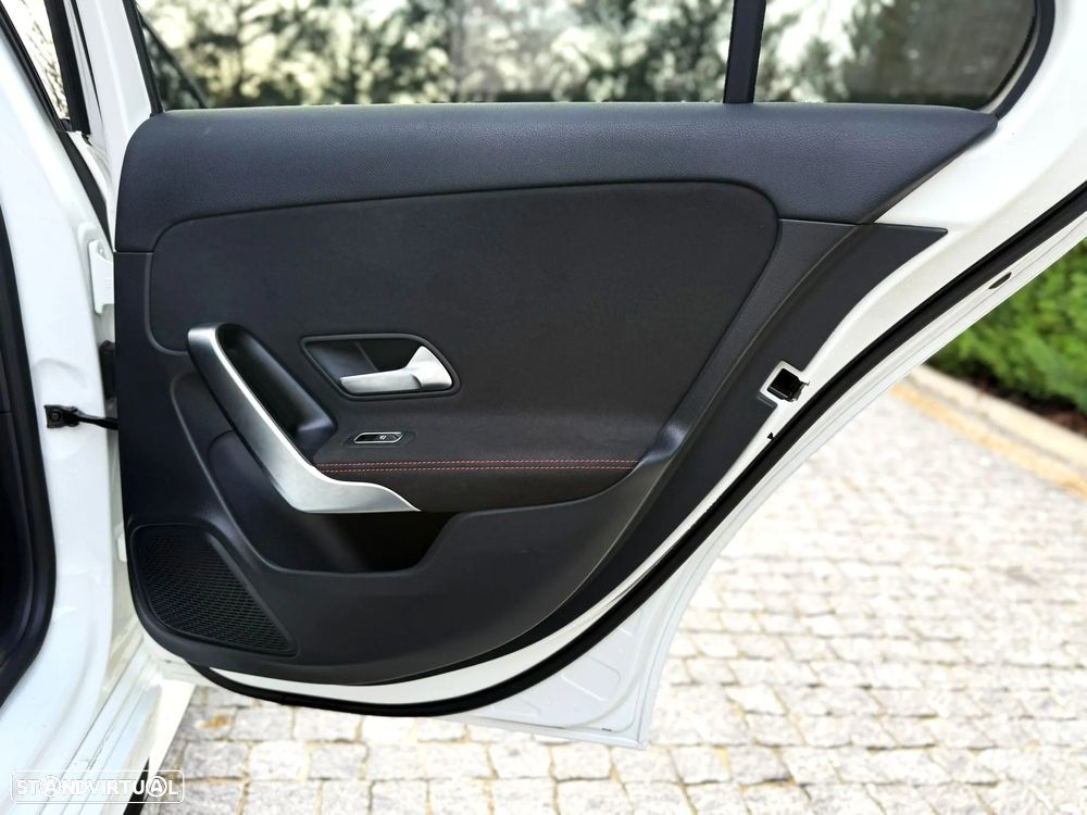 Mercedes-Benz A 180 Limousine d AMG Line Aut. - 25