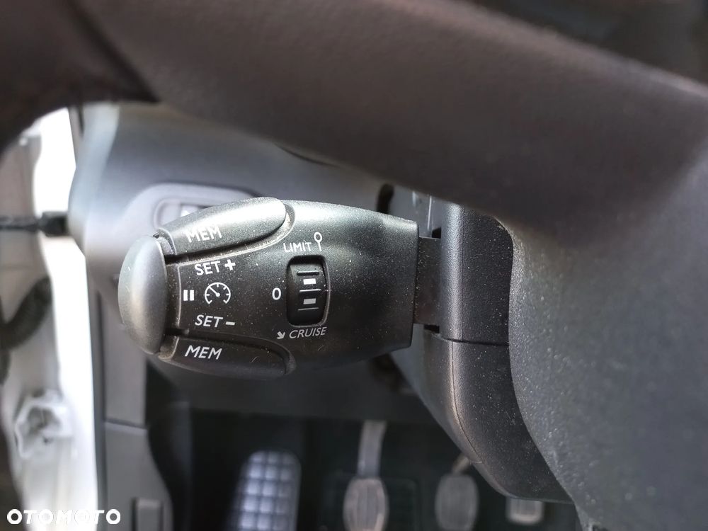 Citroën Berlingo M 1.2 PureTech Feel S&S - 26