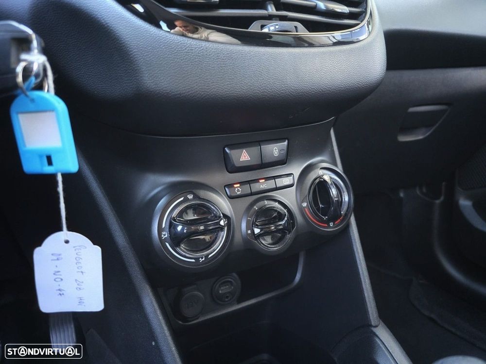 Peugeot 208 1.4 HDi Active - 19
