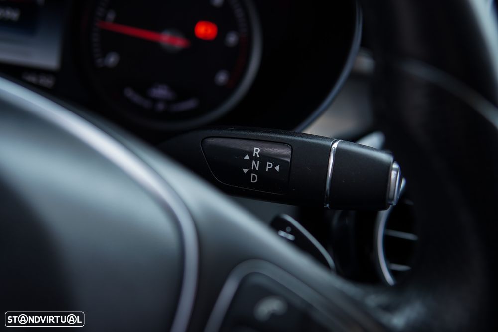 Mercedes-Benz C 300 BlueTEC Hybrid Avantgarde + - 52