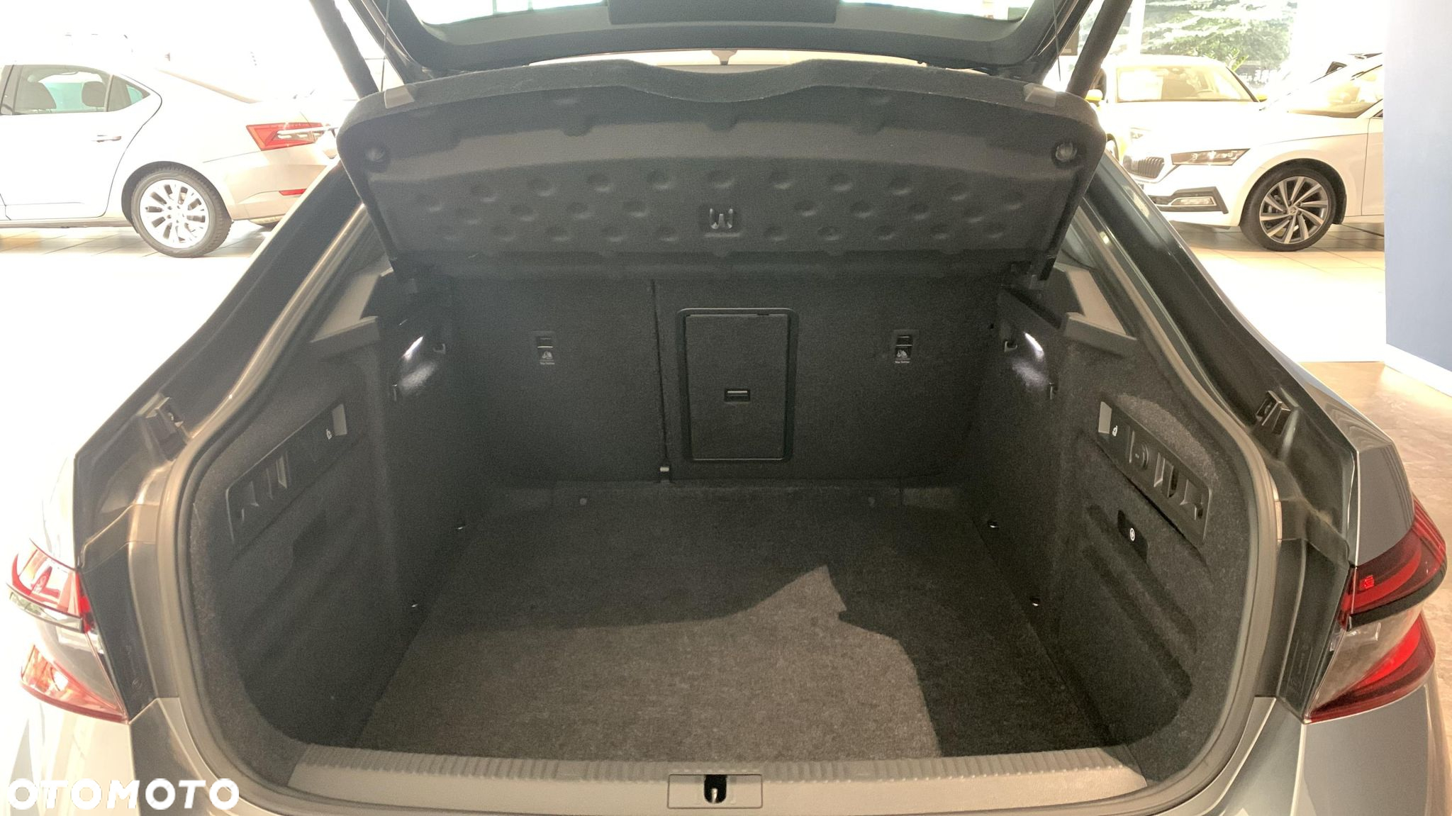 Skoda Superb 2.0 TDI SCR 4x4 Sportline DSG - 17