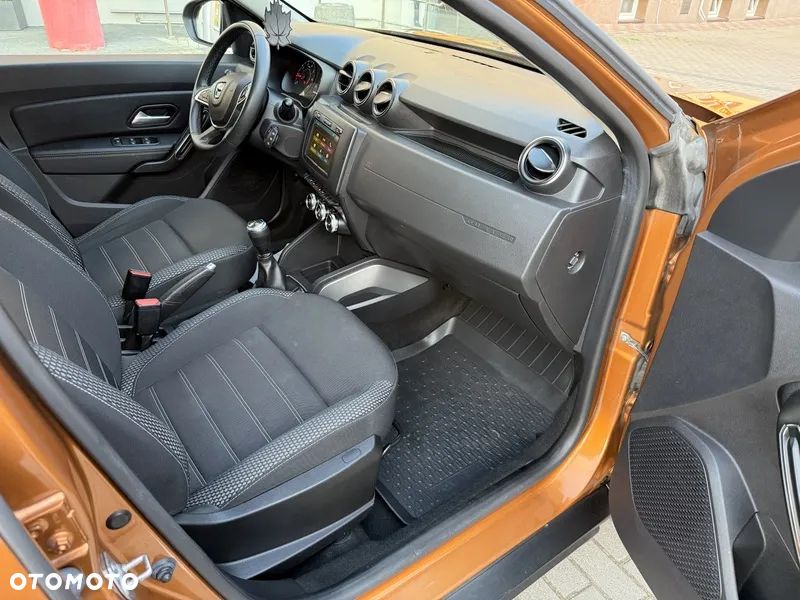 Dacia Duster 1.6 SCe Laureate S&S - 14
