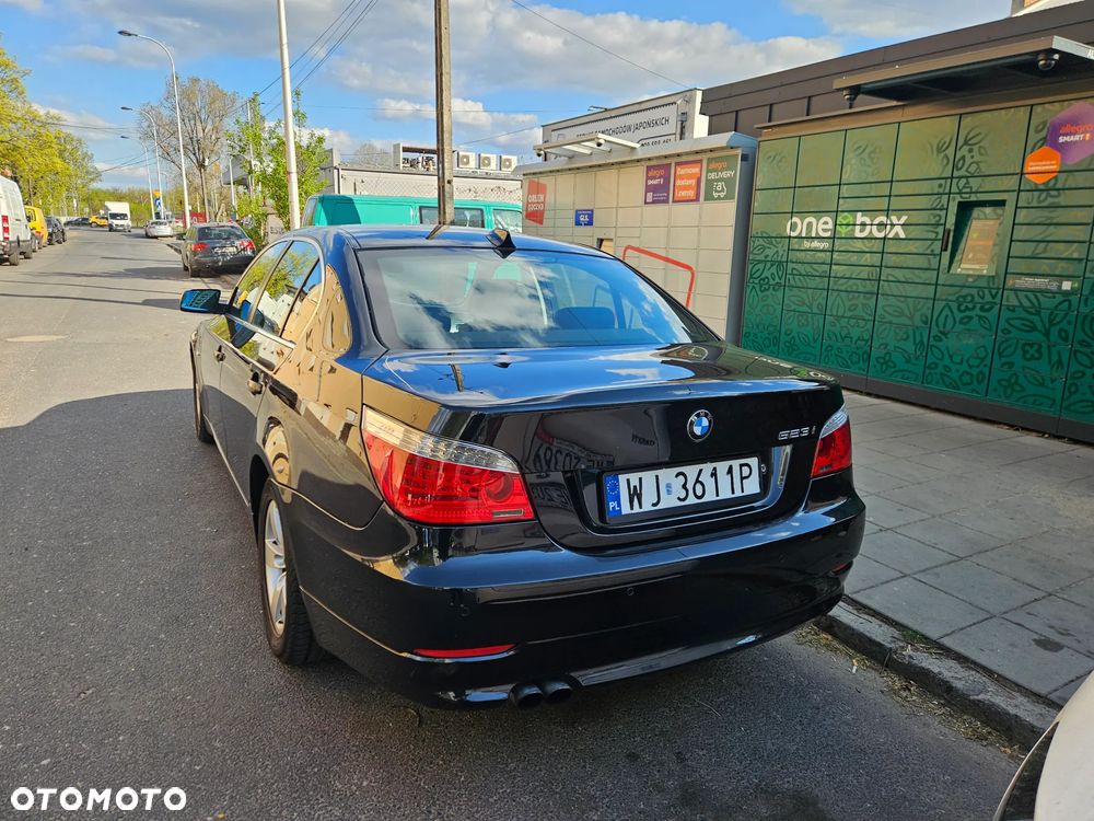 BMW Seria 5 523i - 38