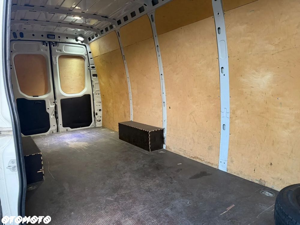 Iveco Daily 35S18 Salon Polska Pierwszy właściciel FV 23% L4H2 - 16