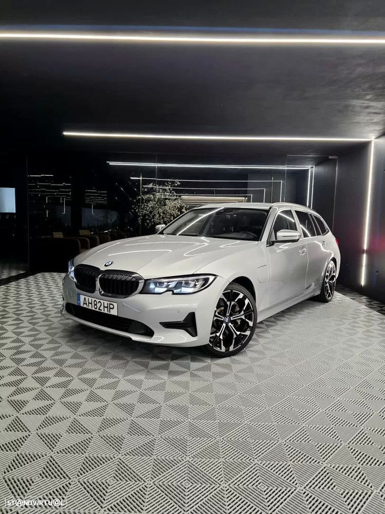 BMW 330 e Line Sport Auto - 1