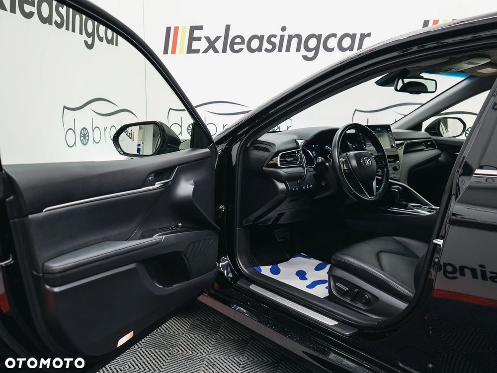 Toyota Camry 2.5 Hybrid Executive CVT - 14