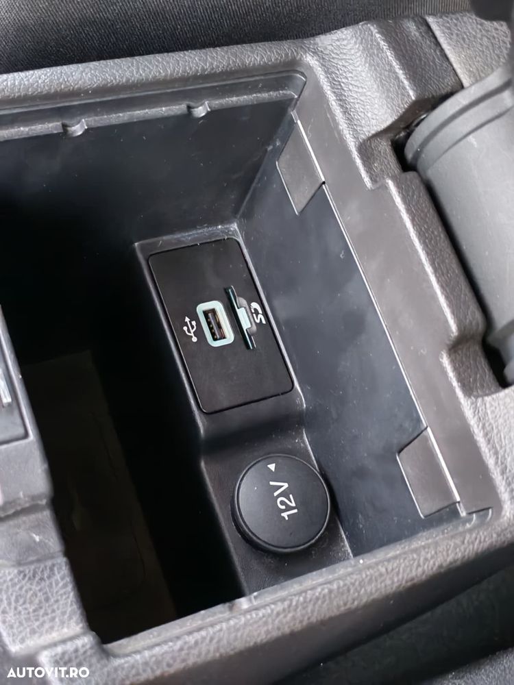 Ford Focus - 25
