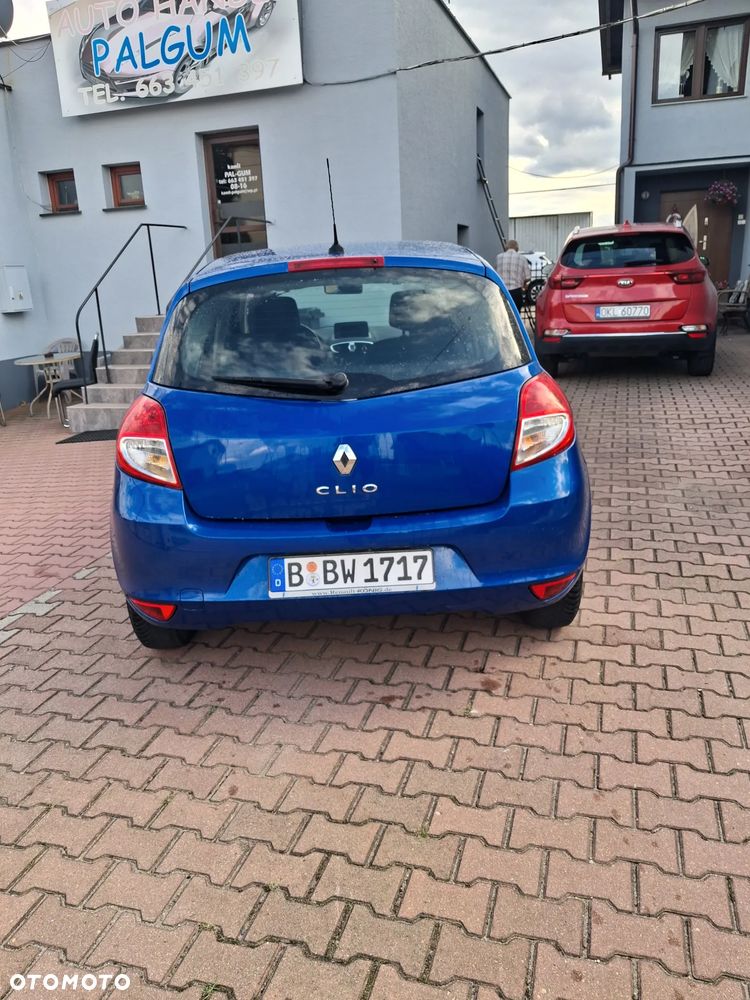 Renault Clio - 2