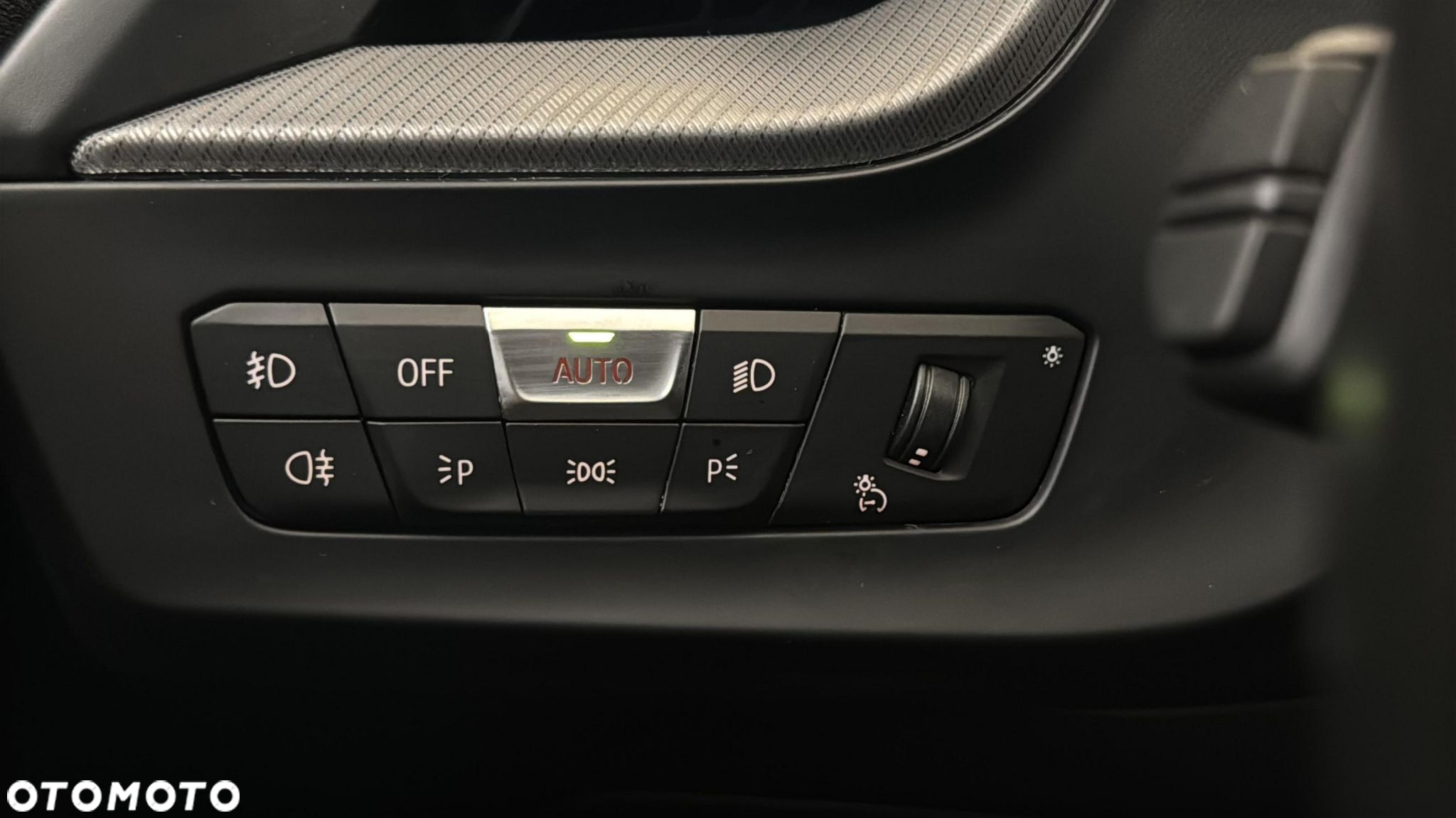BMW Seria 1 118i - 27