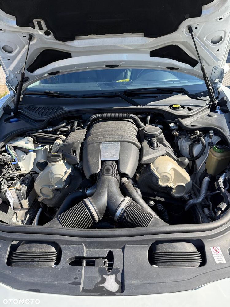 Porsche Panamera - 31