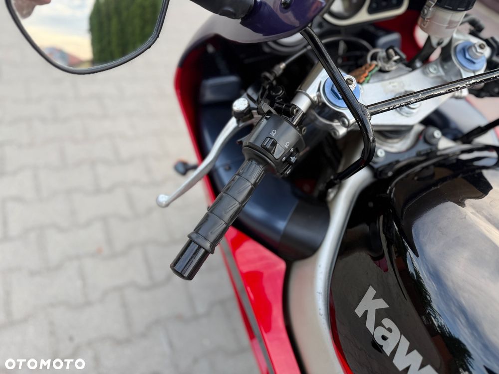 Kawasaki Ninja - 25